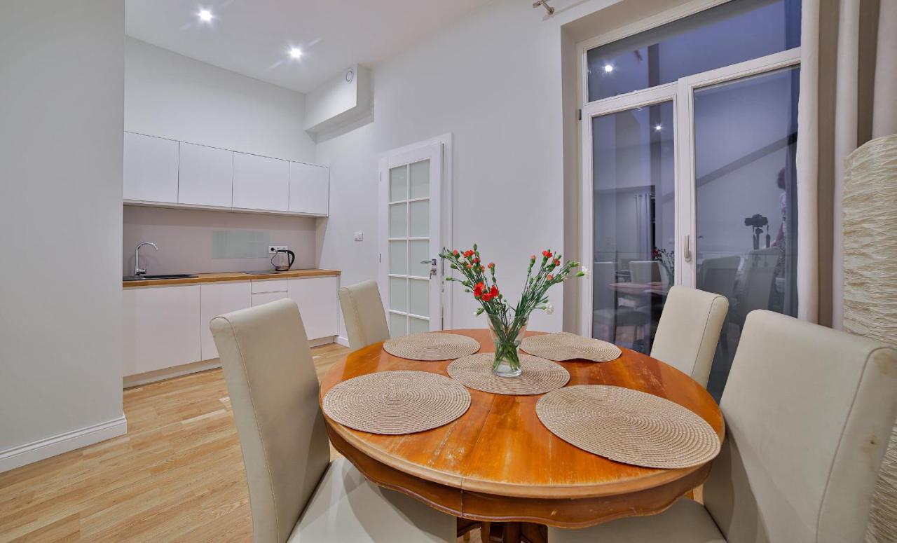 Art Palace Apartments Krakow Luaran gambar